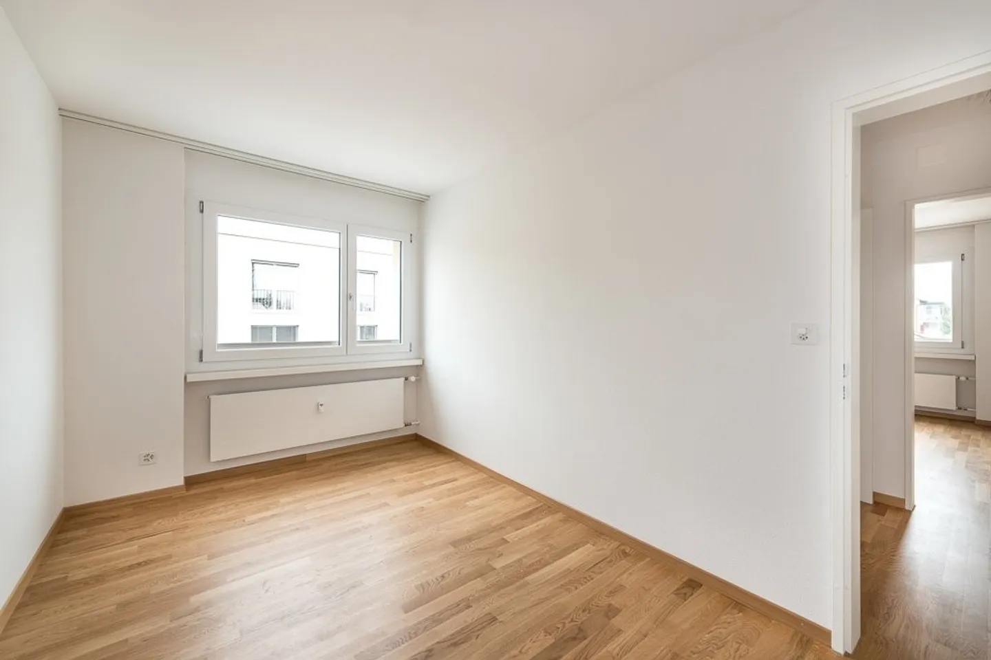 Apartment for rent - Photo 3 of 6