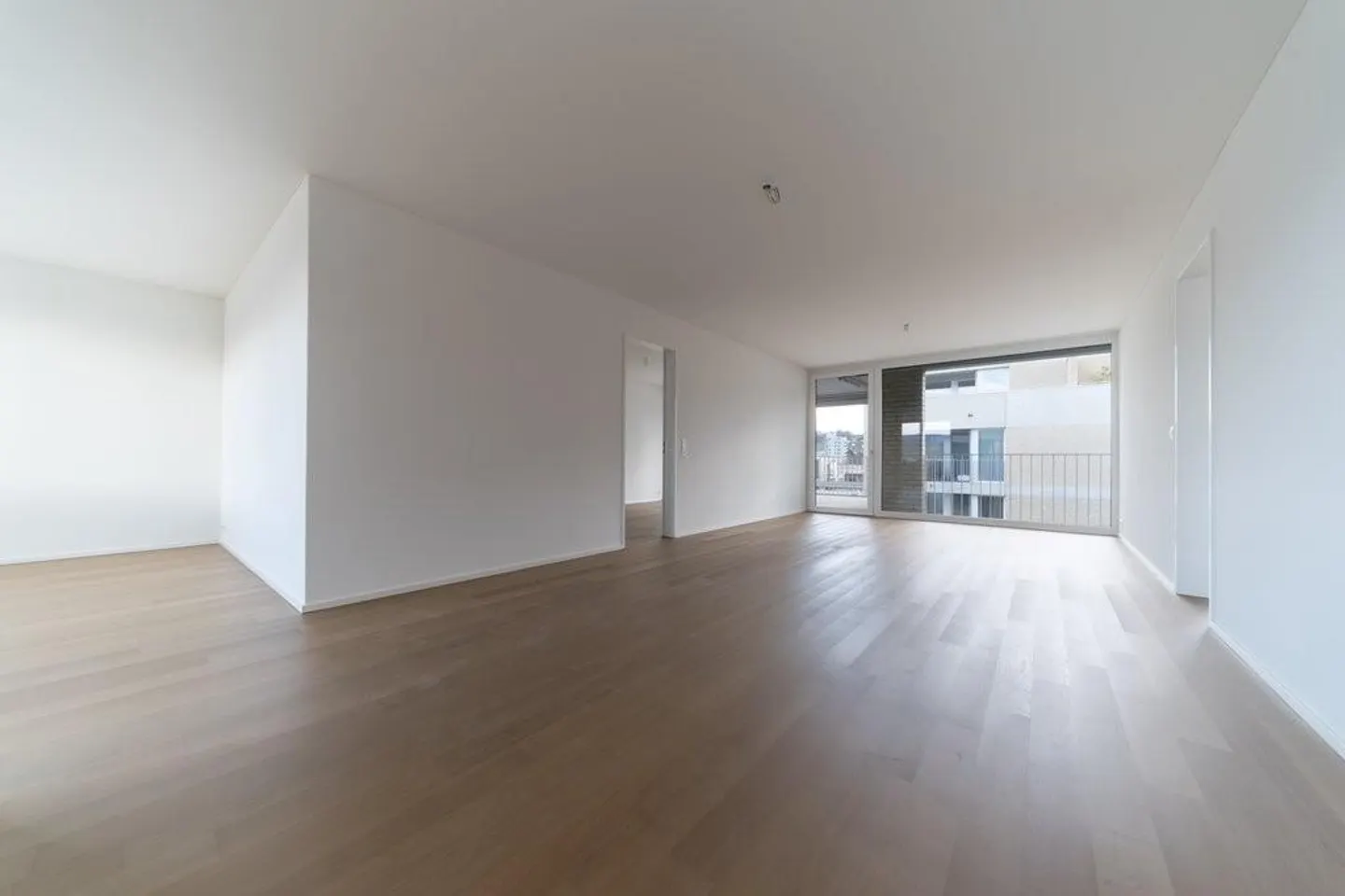 Modern 3.5 Room Apartment - Photo 4 of 5