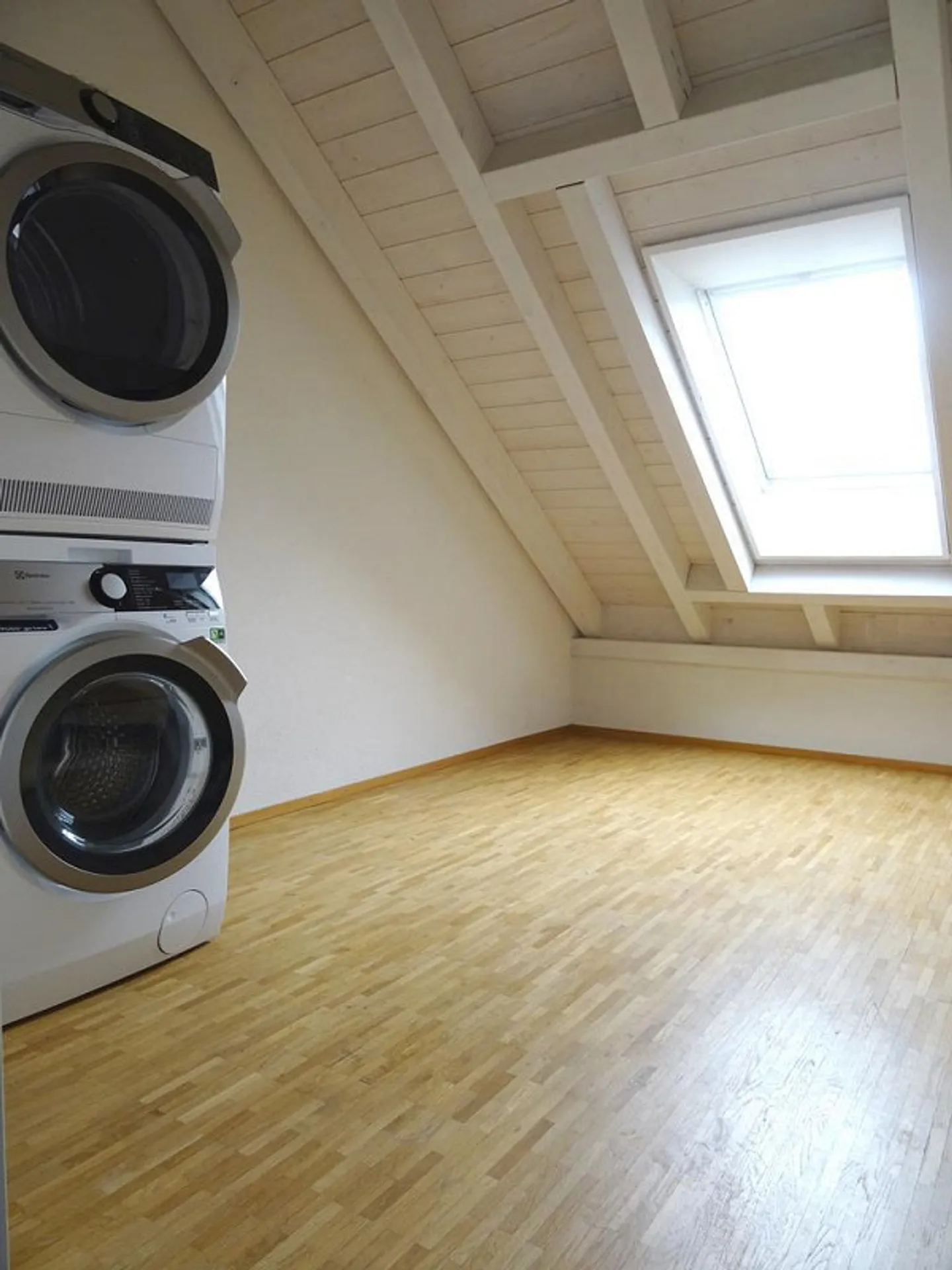 Gemütliche Dachwohnung mit Terrasse - Foto 8 von 12