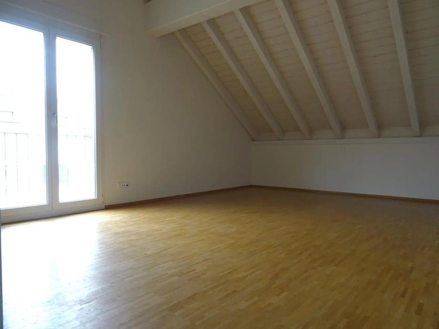 Gemütliche Dachwohnung mit Terrasse - Foto 10 von 12