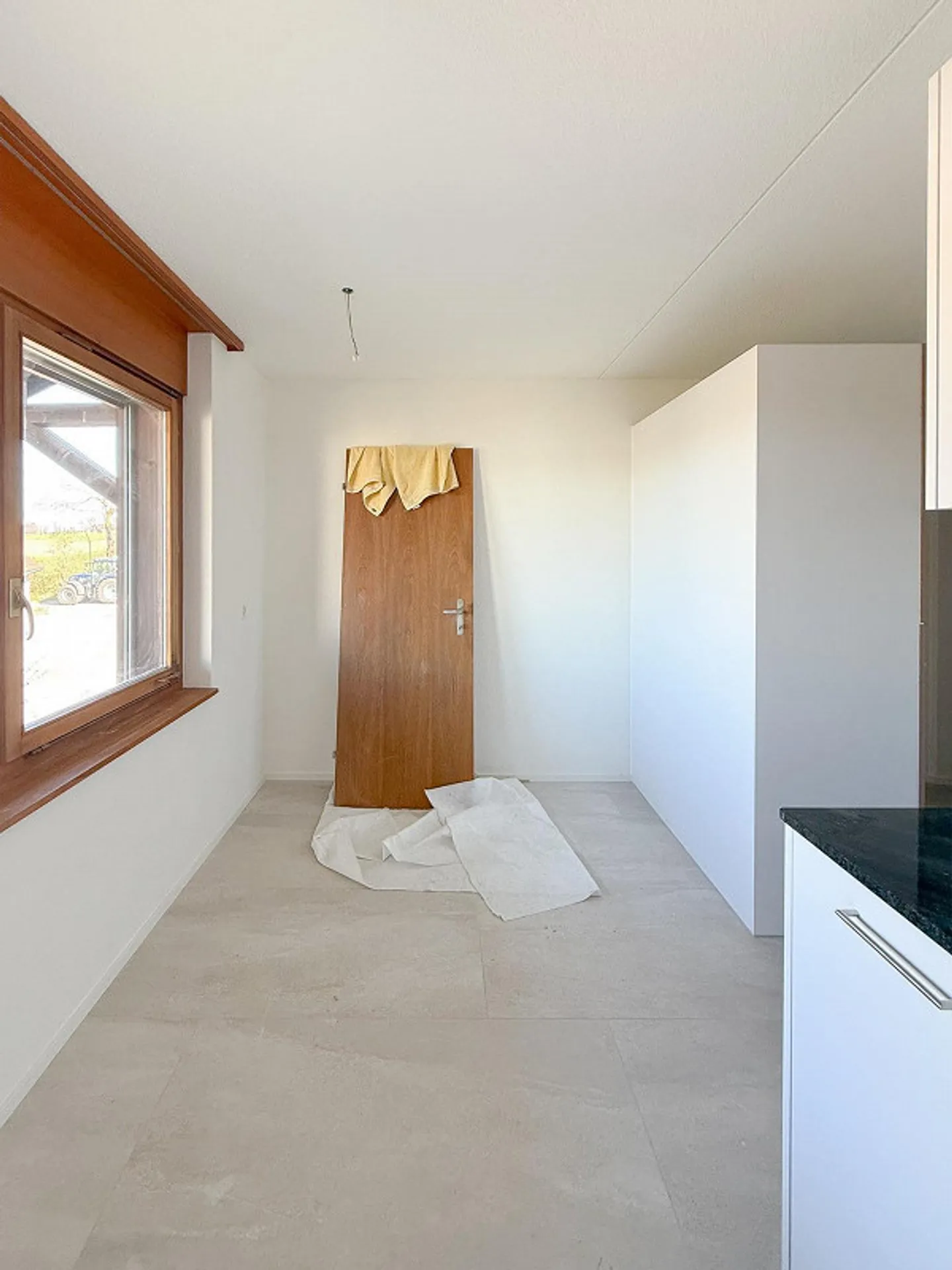 Freshly renovated 2.5 room apartment in a quiet location - Photo 3 of 8