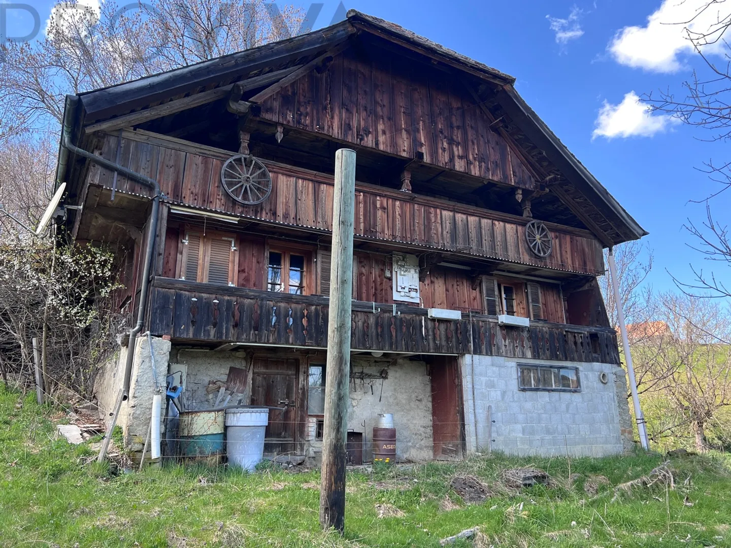Maison à démolir avec projet de construction approuvé à vendre - Photo 4 sur 11