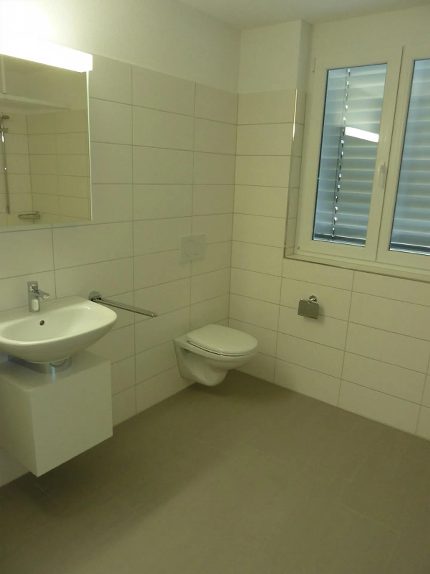 Grosszügige 4.5-Zimmer EG-Wohnung an Top-Lage inkl. Parkplätze - Foto 8 von 12