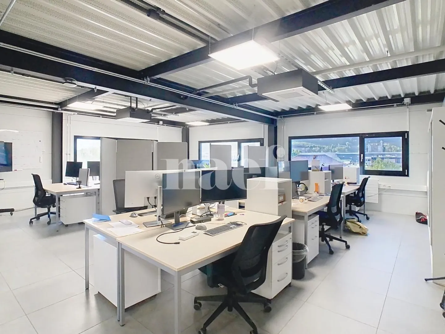 Offices of 130 m2 on the 1st floor - Photo 4 of 5