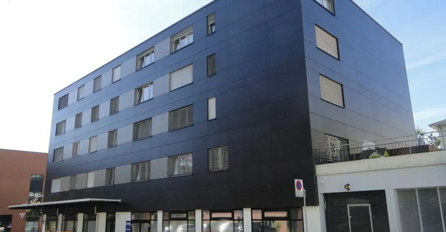 Innenparkplatz Nummer 8 - Foto 1 von 3