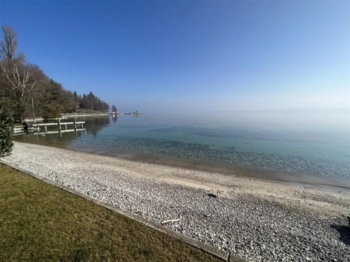 Propriété au bord de l'eau très privée et calme - Photo 1 sur 2