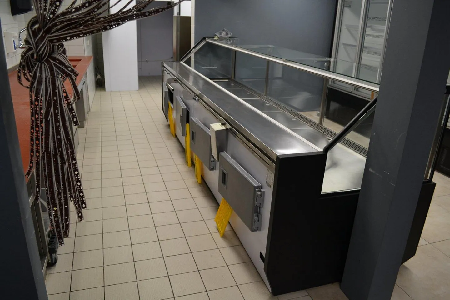 Modern commercial space for rent in the center of Altdorf - Photo 10 of 13