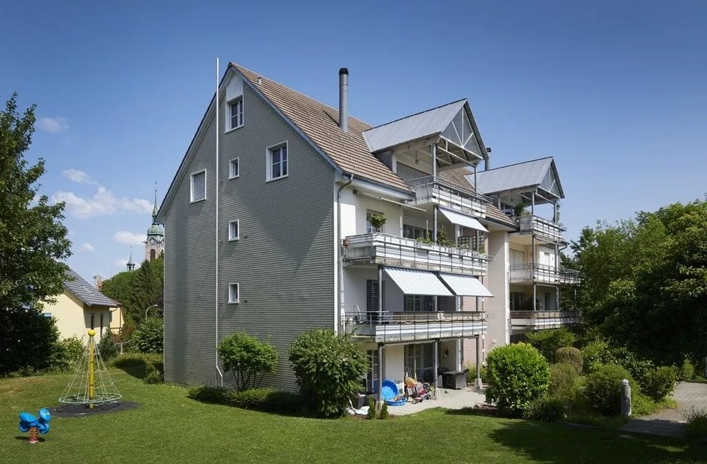 Quartier résidentiel adapté aux enfants dans un emplacement privilégié - Photo 2 sur 9