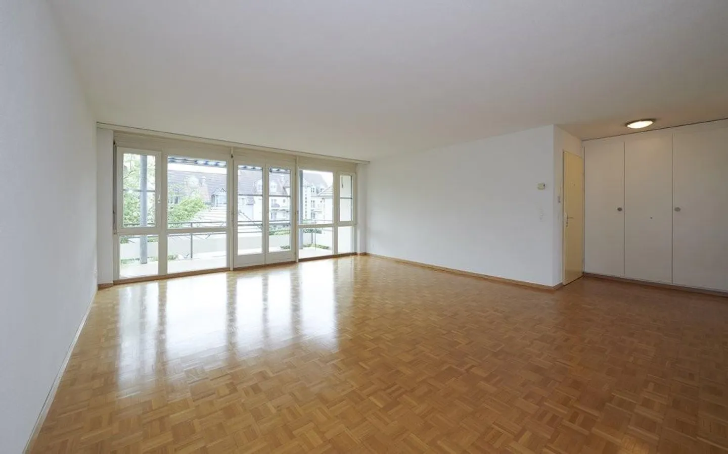Quartier résidentiel adapté aux enfants dans un emplacement privilégié - Photo 5 sur 9