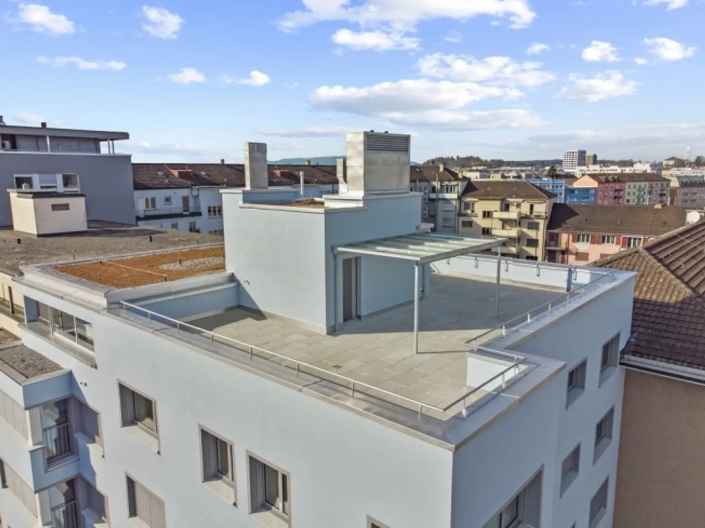 Appartamento moderno in posizione urbana con terrazza sul tetto esclusiva - Foto 1 di 1