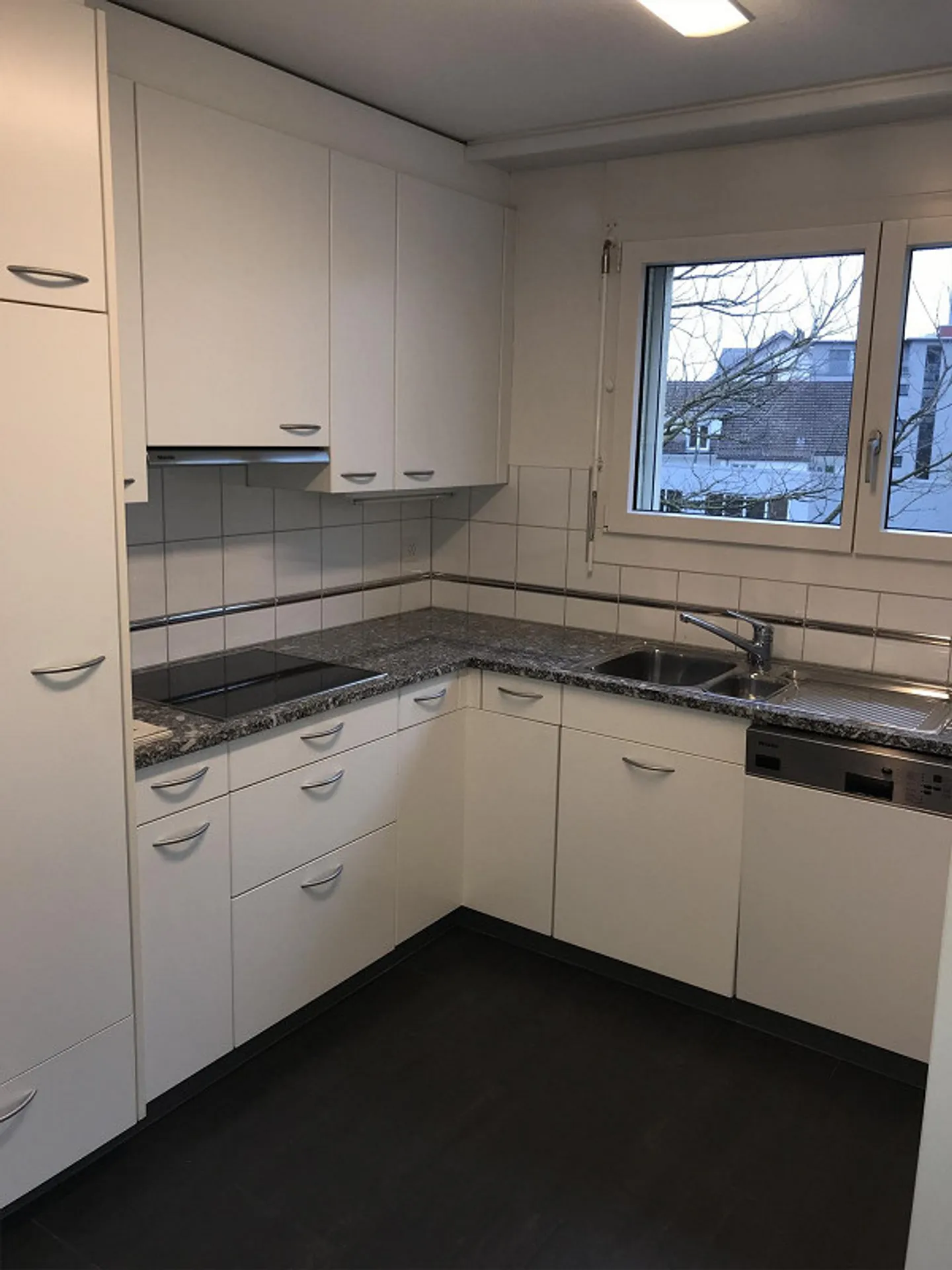 Grosszügige 3.5-Zimmer-Wohnung - Foto 2 von 8