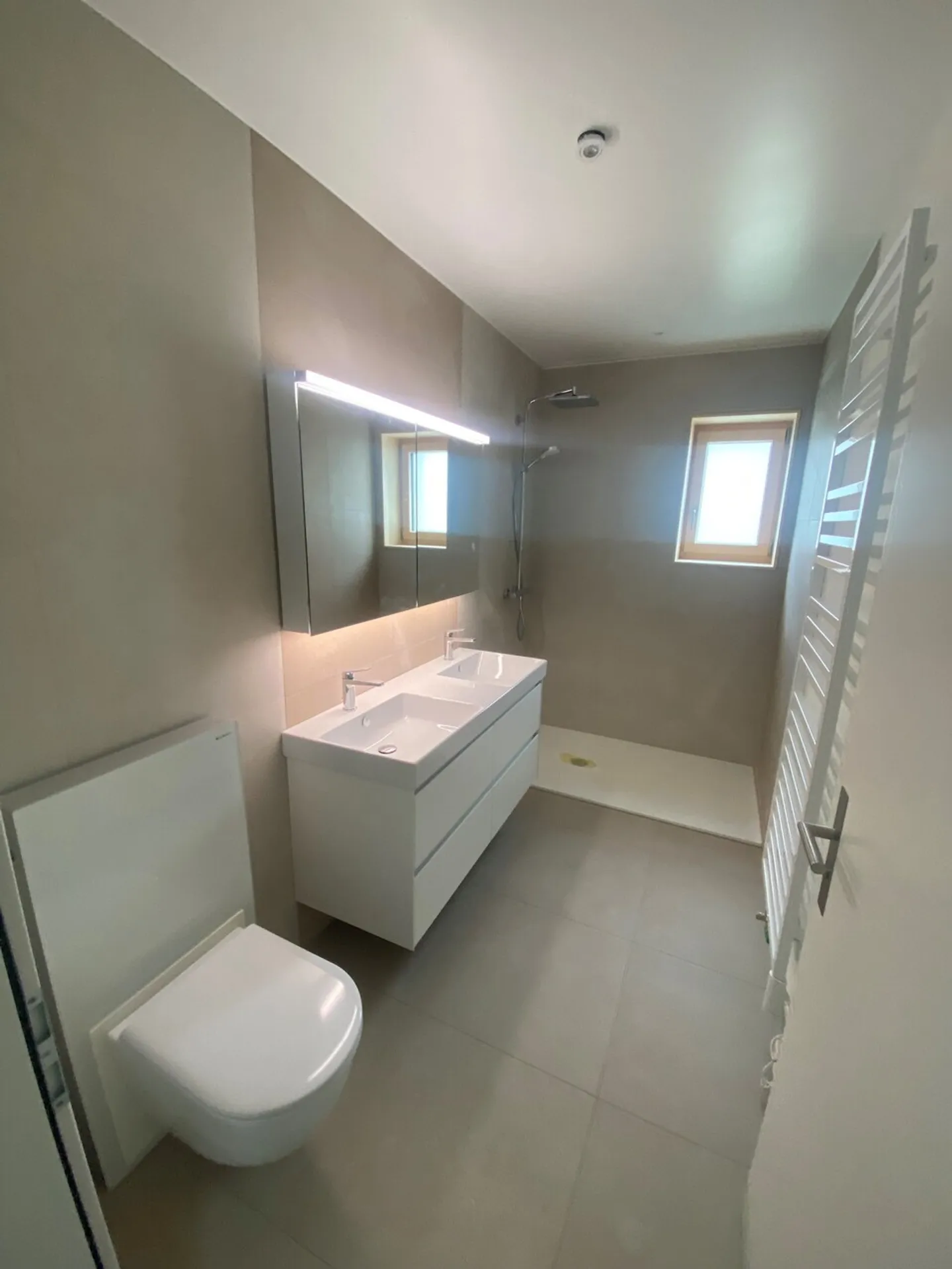 Appartamento 4.5 stanze completamente ristrutturato - Foto 4 di 11
