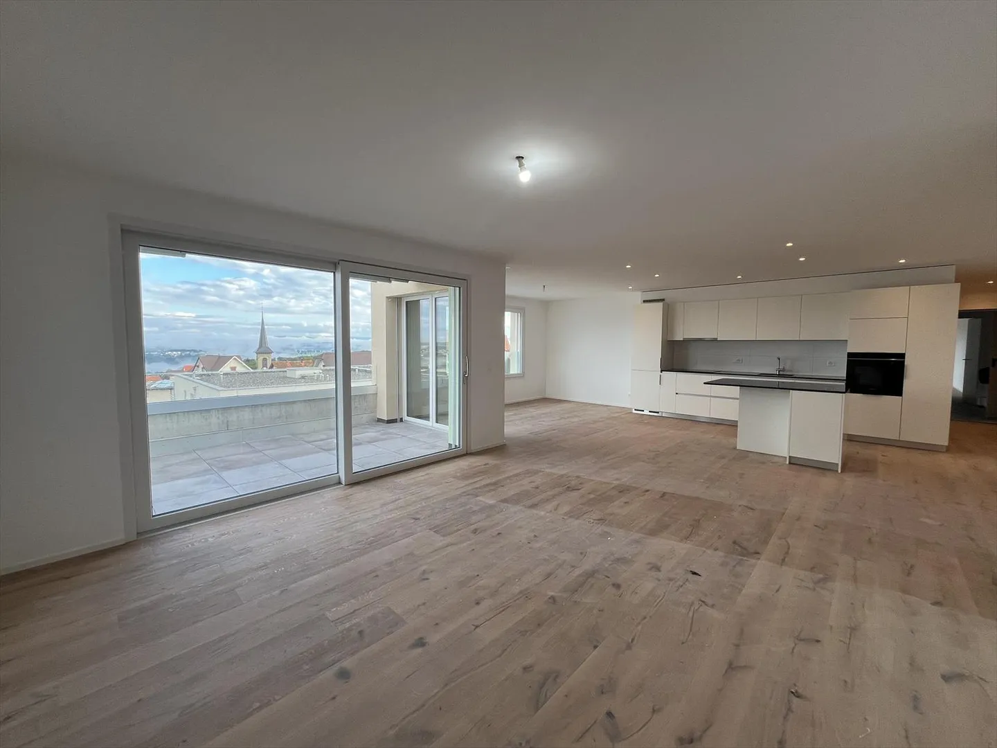 Wunderschöne 4,5-Zimmer-Neubauwohnung im obersten Stock mit herrlichem Blick - Foto 2 von 13