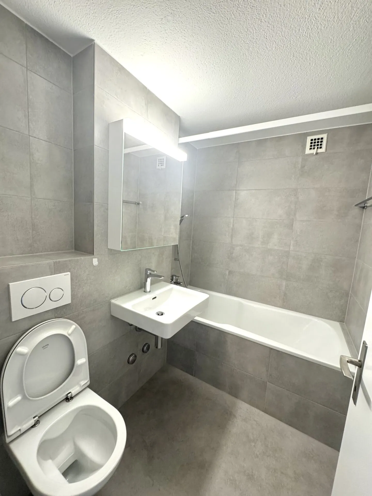 2.5-Zimmerwohnung in Näfels - Foto 3 von 4