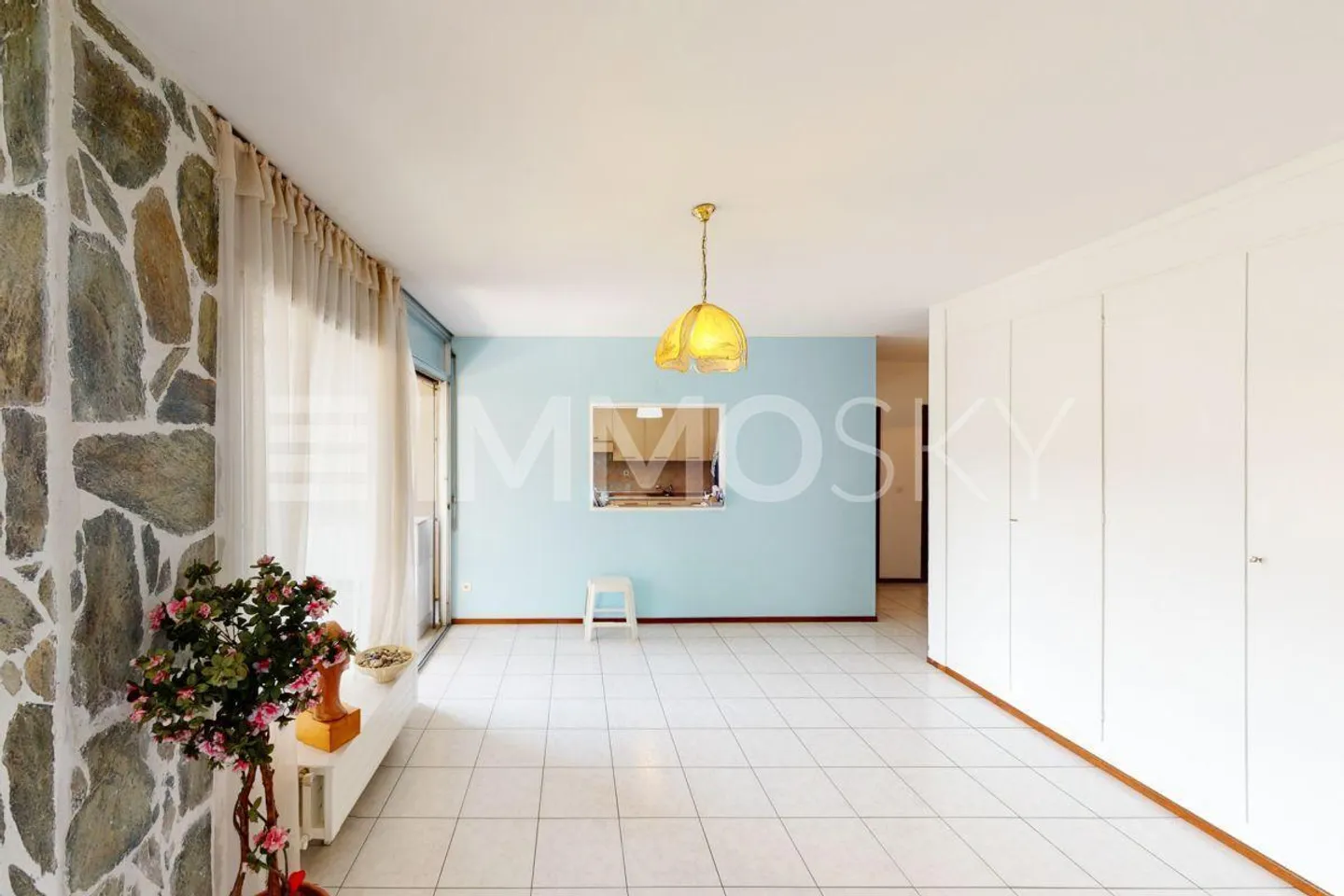 Appartamento spazioso con terrazza - Foto 4 di 5