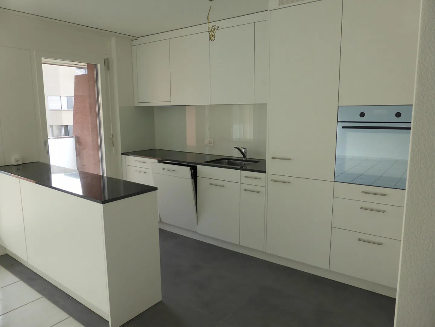 Renovated 3.5 Room Apartment - Photo 5 of 10