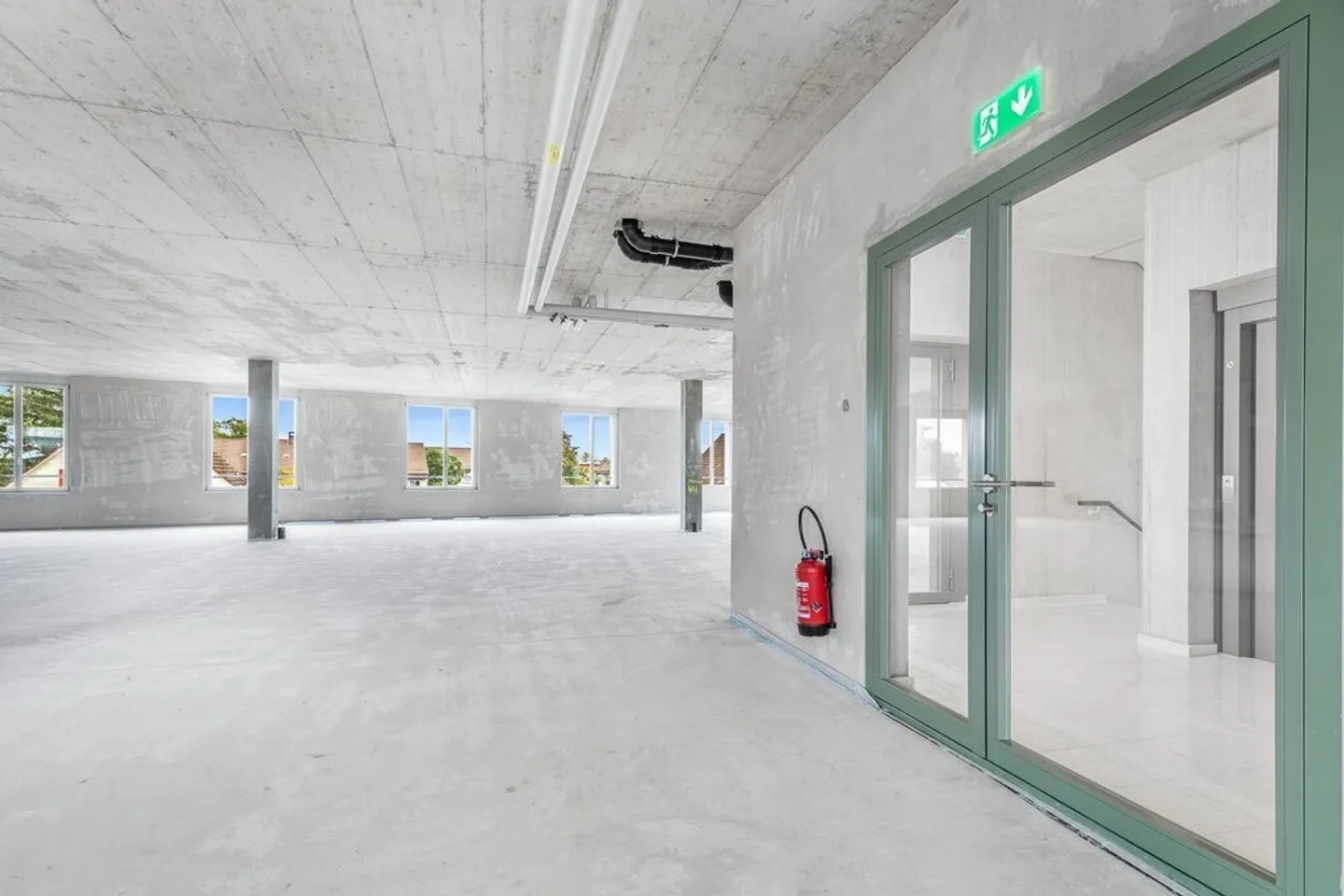Espace de bureau lumineux et polyvalent de 260 m2 à louer à Winterthur ! - Photo 5 sur 8