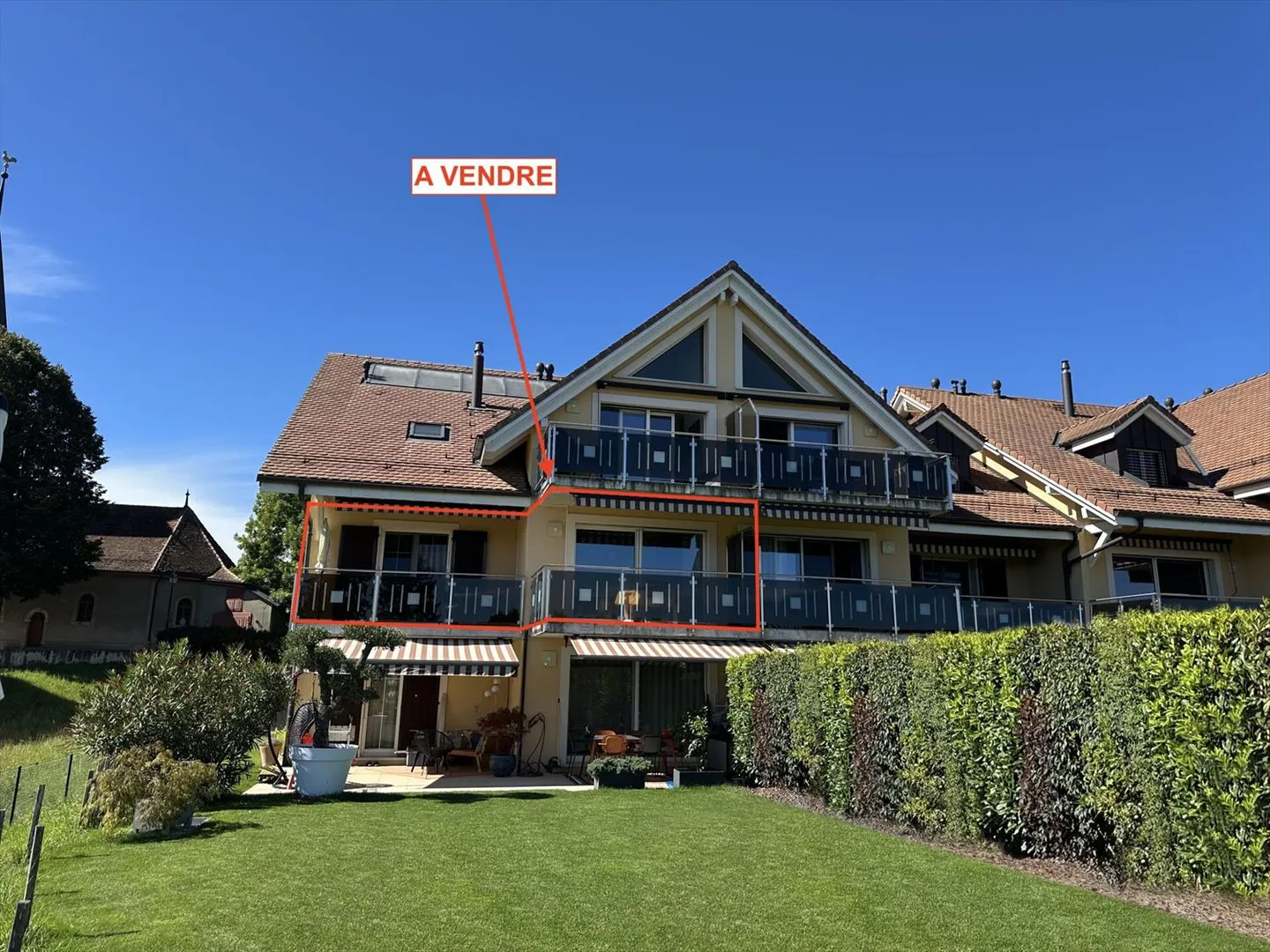 MÊME UNE VUE SUR LE MONT-BLANC ! APPARTEMENT DE 3-4 PIÈCES AVEC 2 BALCONS ET 2 P - Photo 1 sur 13