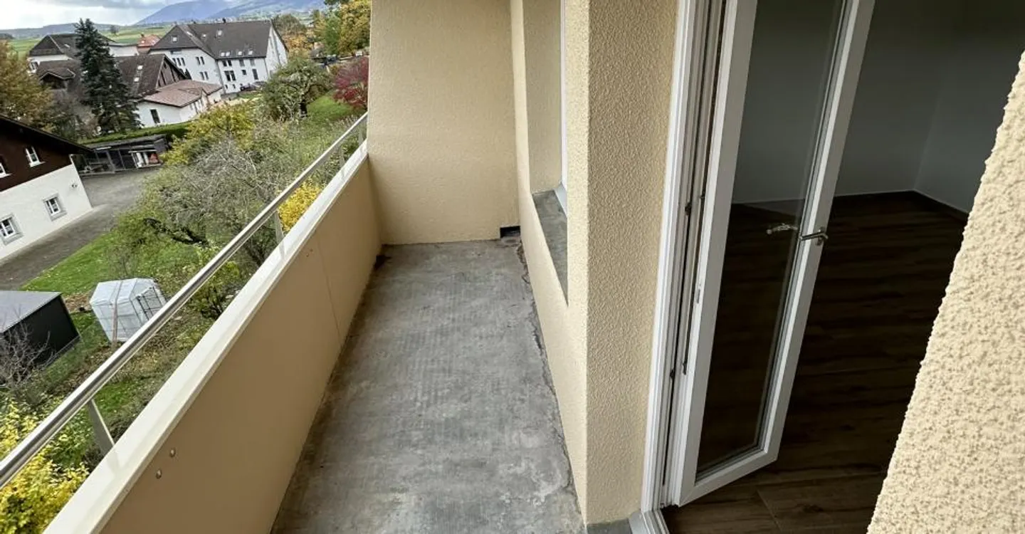 Charmante 4.5 Zimmer Wohnung - Foto 3 von 11