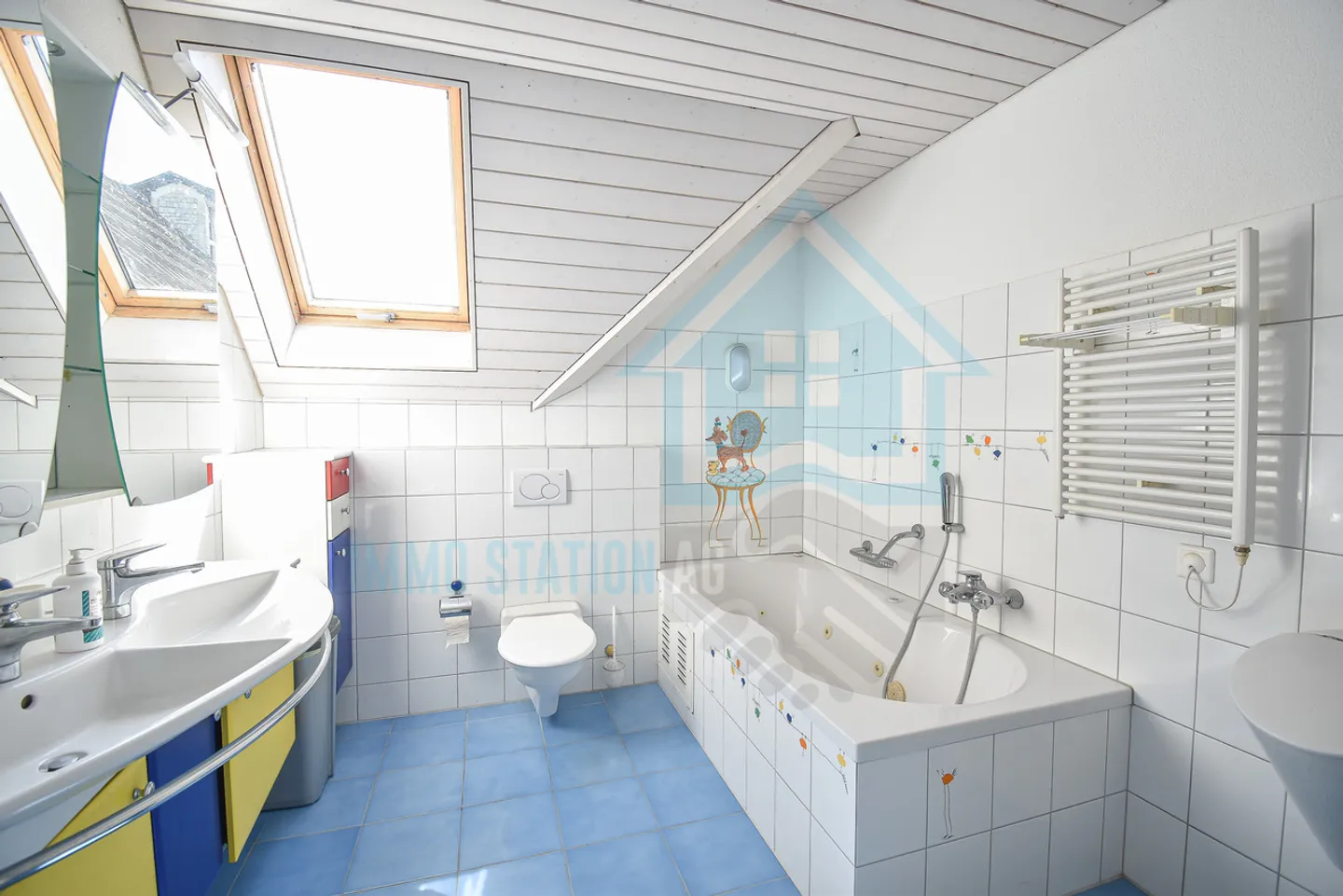 Villa spacieuse avec caractère, jardin et grand potentiel à Stüsslingen - Photo 10 sur 17