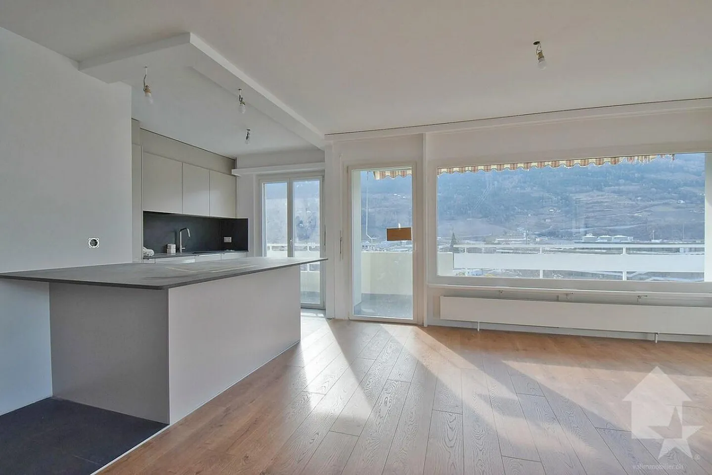 4.5 rooms with a magnificent view and 1 indoor parking space - Photo 6 of 8