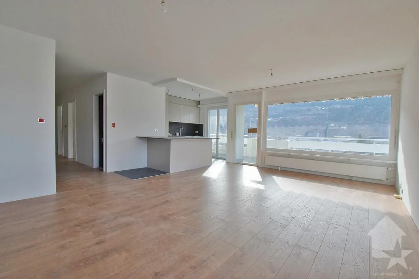 4.5 rooms with a magnificent view and 1 indoor parking space - Photo 2 of 8