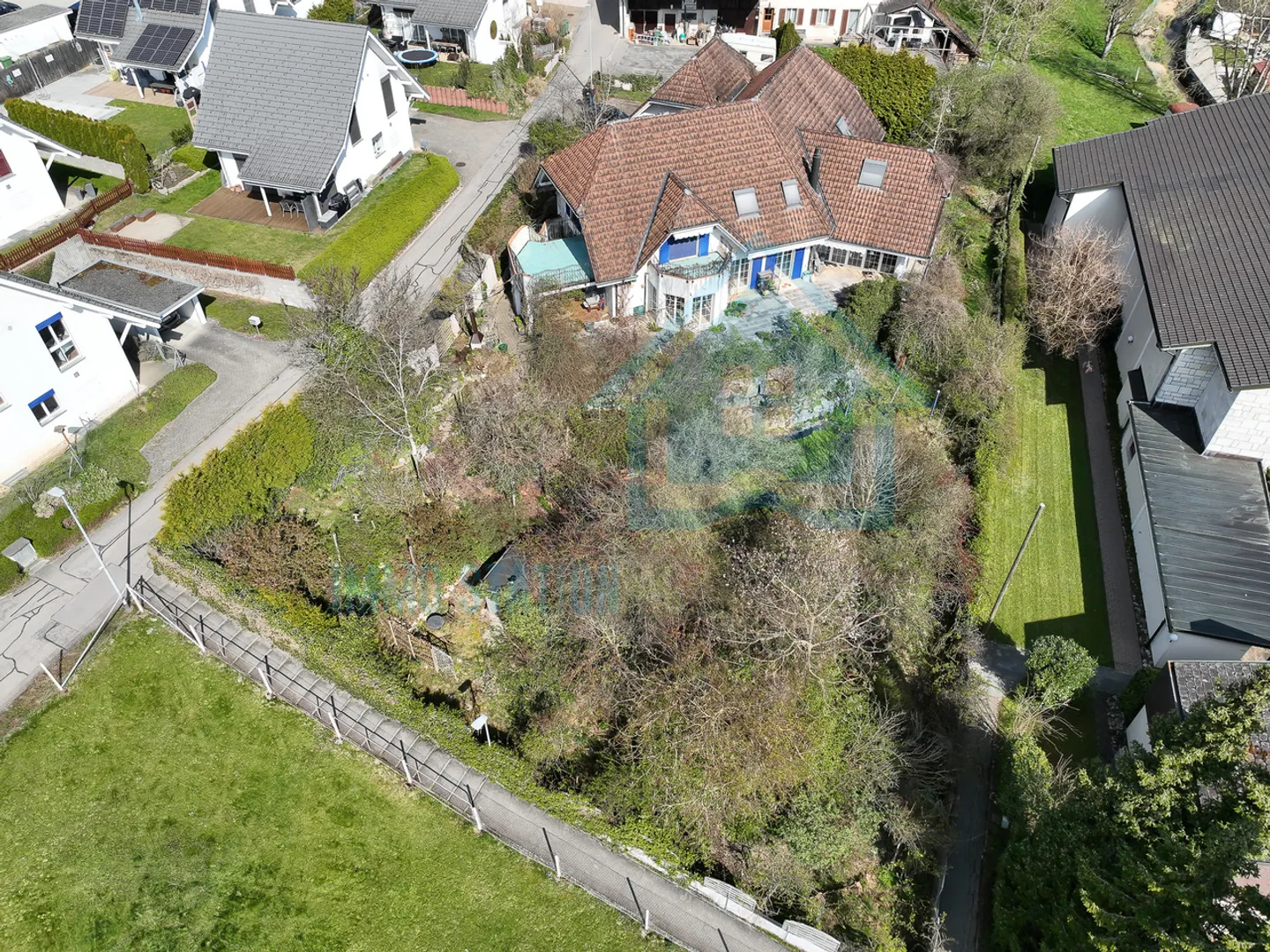 Villa spacieuse avec caractère, jardin et grand potentiel à Stüsslingen - Photo 17 sur 17