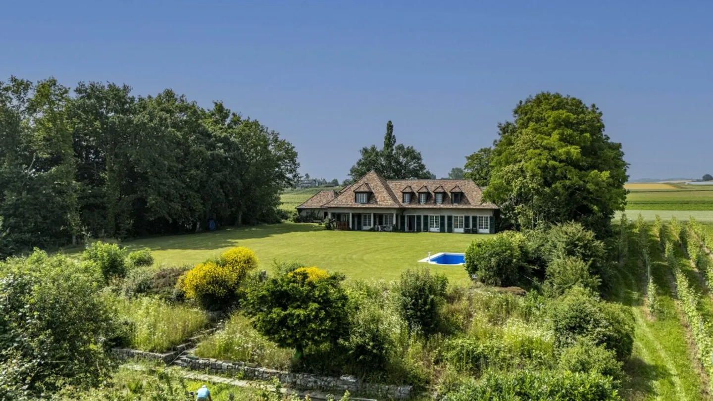 Außergewöhnliches Anwesen mit Seeblick in Etoy - Foto 4 von 13