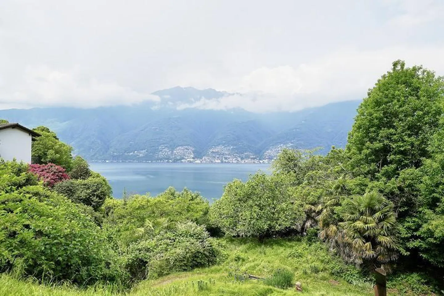 Building land of 320 m2 in a very quiet, sunny location with lake view / land... - Photo 3 of 13