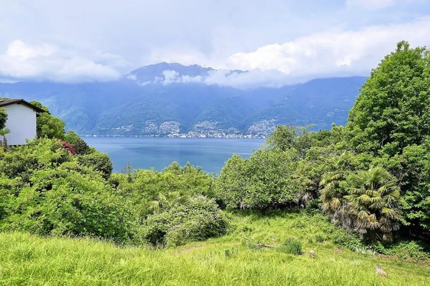 Building land of 320 m2 in a very quiet, sunny location with lake view / land... - Photo 10 of 13