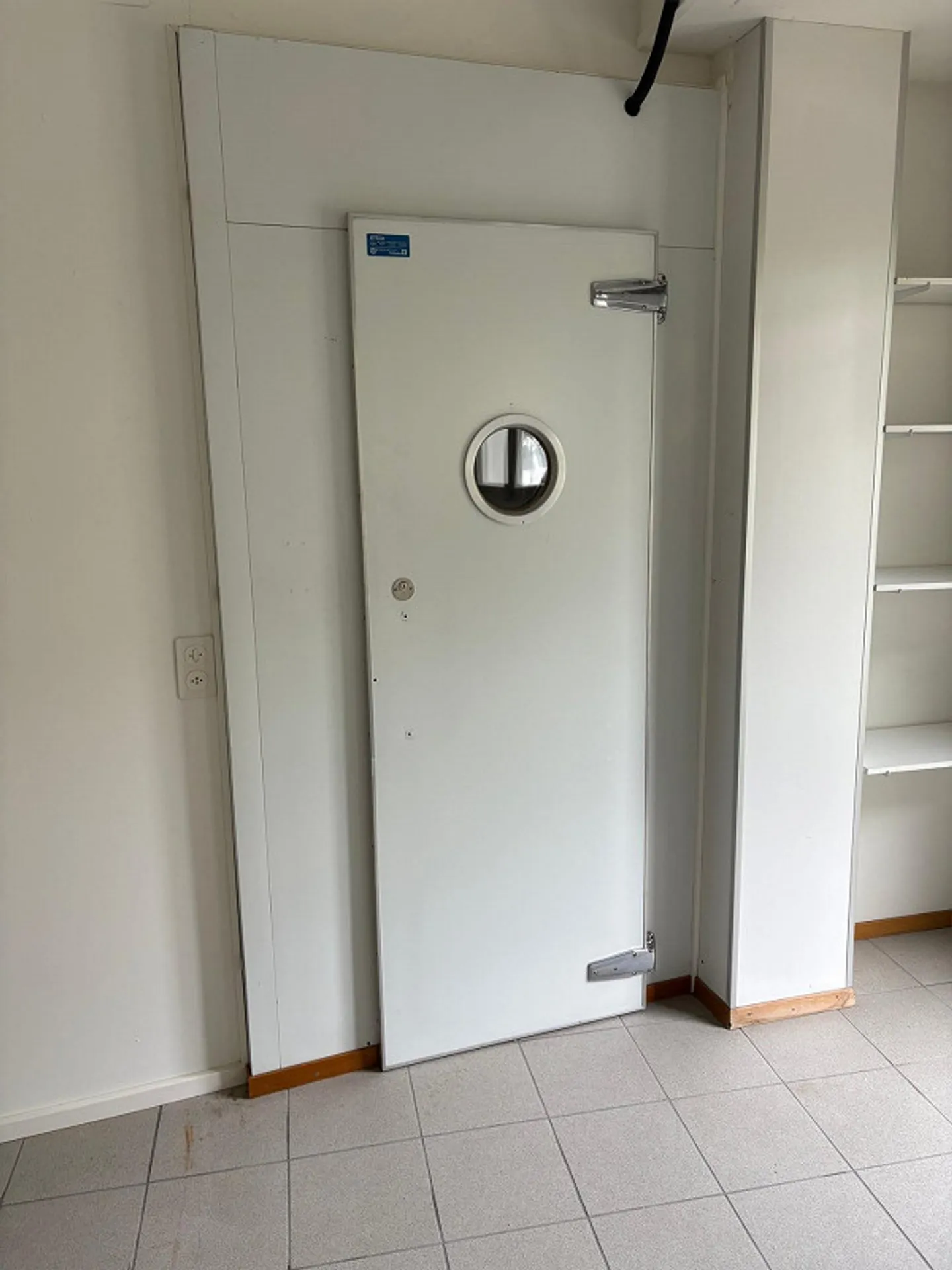 Versatile commercial space in the center of Altdorf - Photo 8 of 9