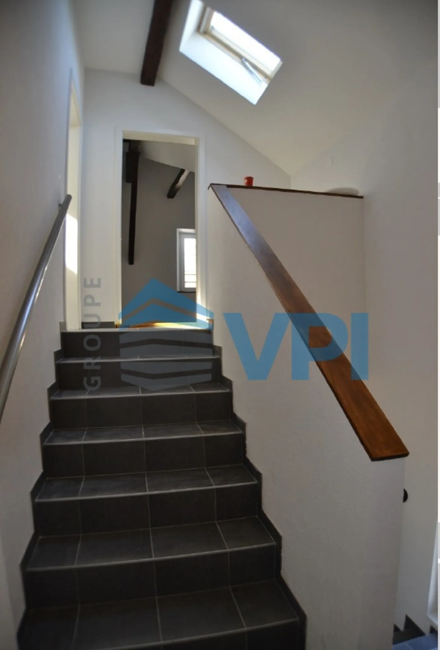 Appartamento attico di 3,5 locali con vista lago - Foto 4 di 9