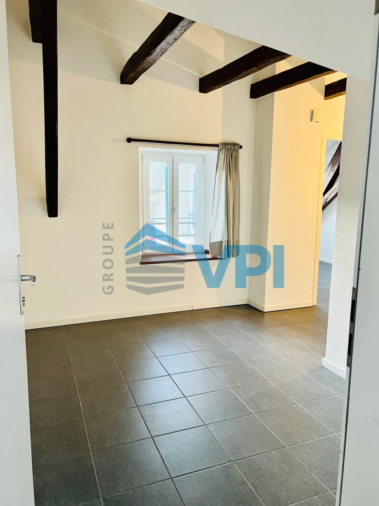 Appartamento attico di 3,5 locali con vista lago - Foto 9 di 9