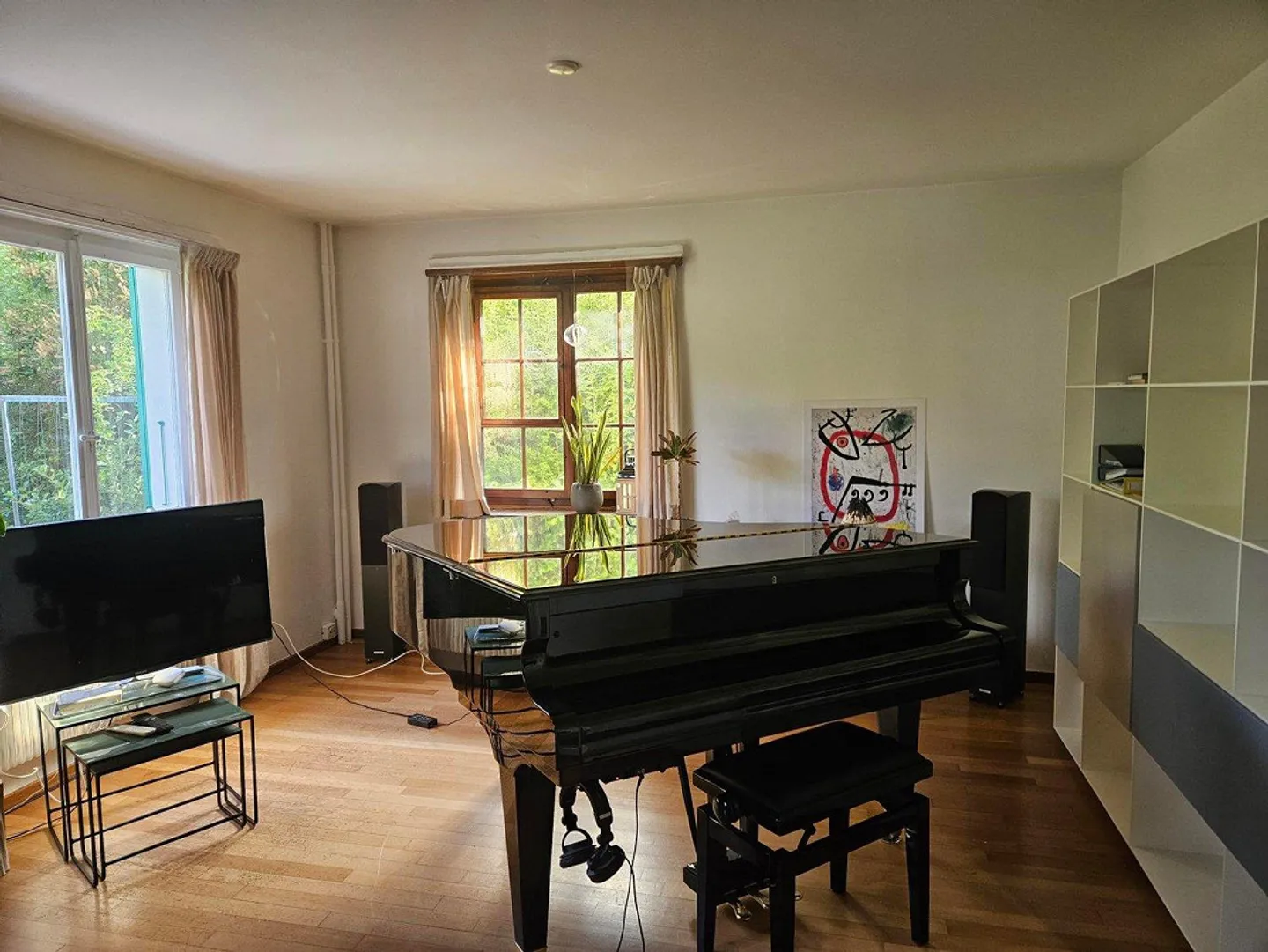Incantevole casa bifamiliare con giardino soleggiato in una posizione tranquilla - Foto 2 di 13