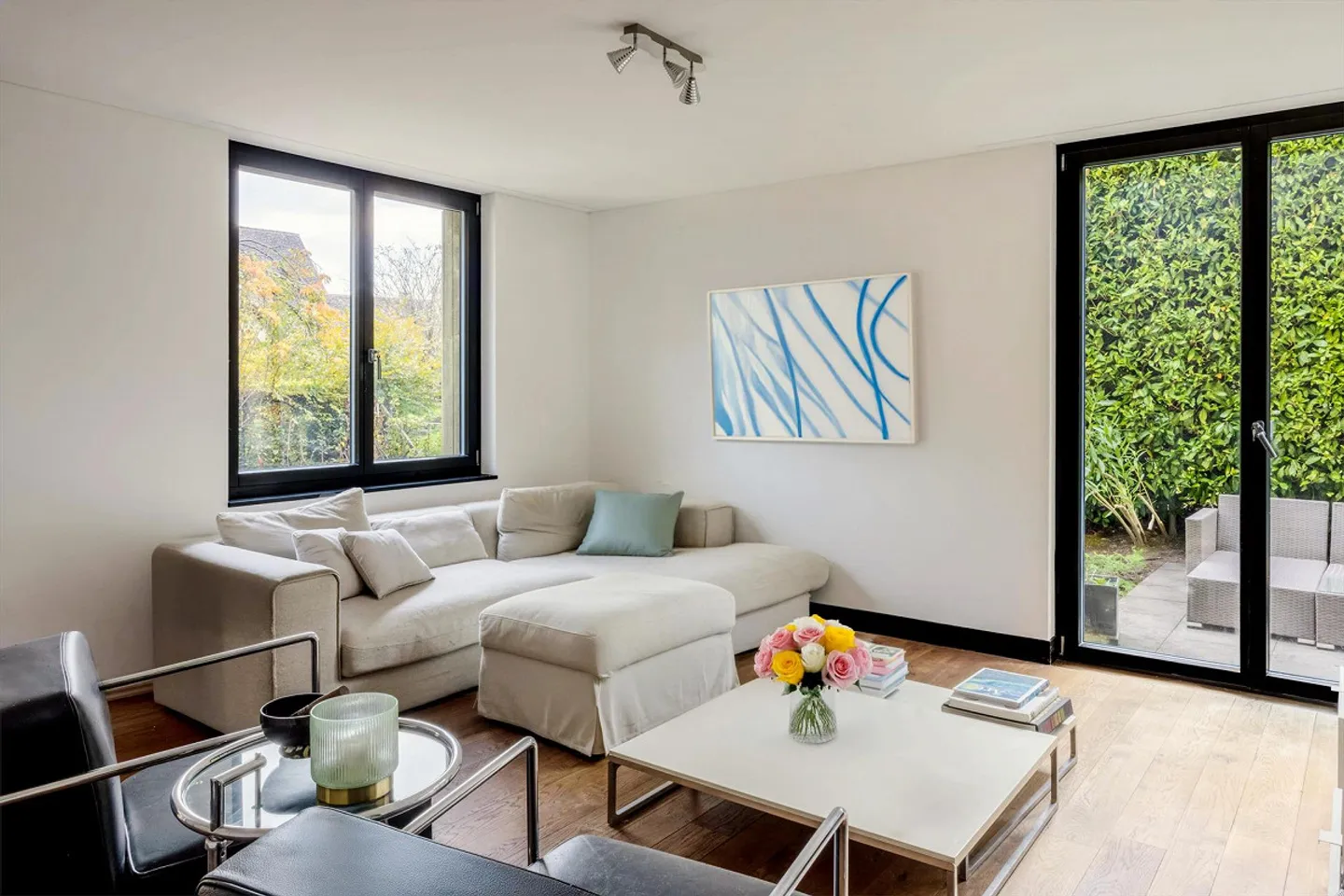 Moderne 4½-Zimmer Gartenwohnung an ruhiger Lage - Foto 2 von 3