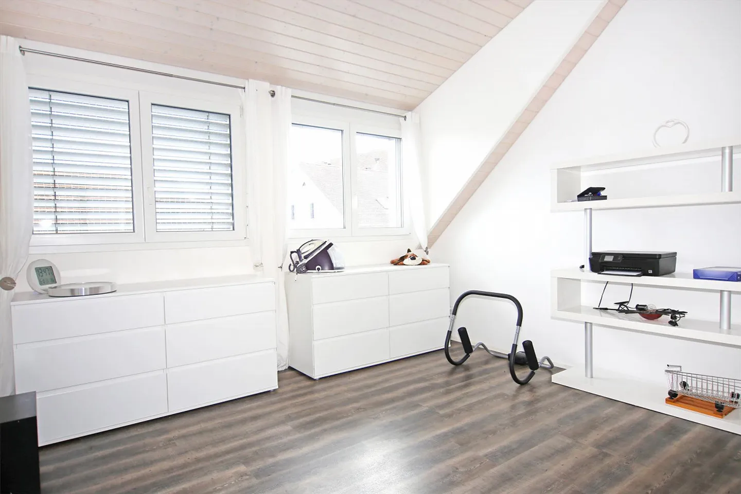 Attractive penthouse apartment - Photo 9 of 11