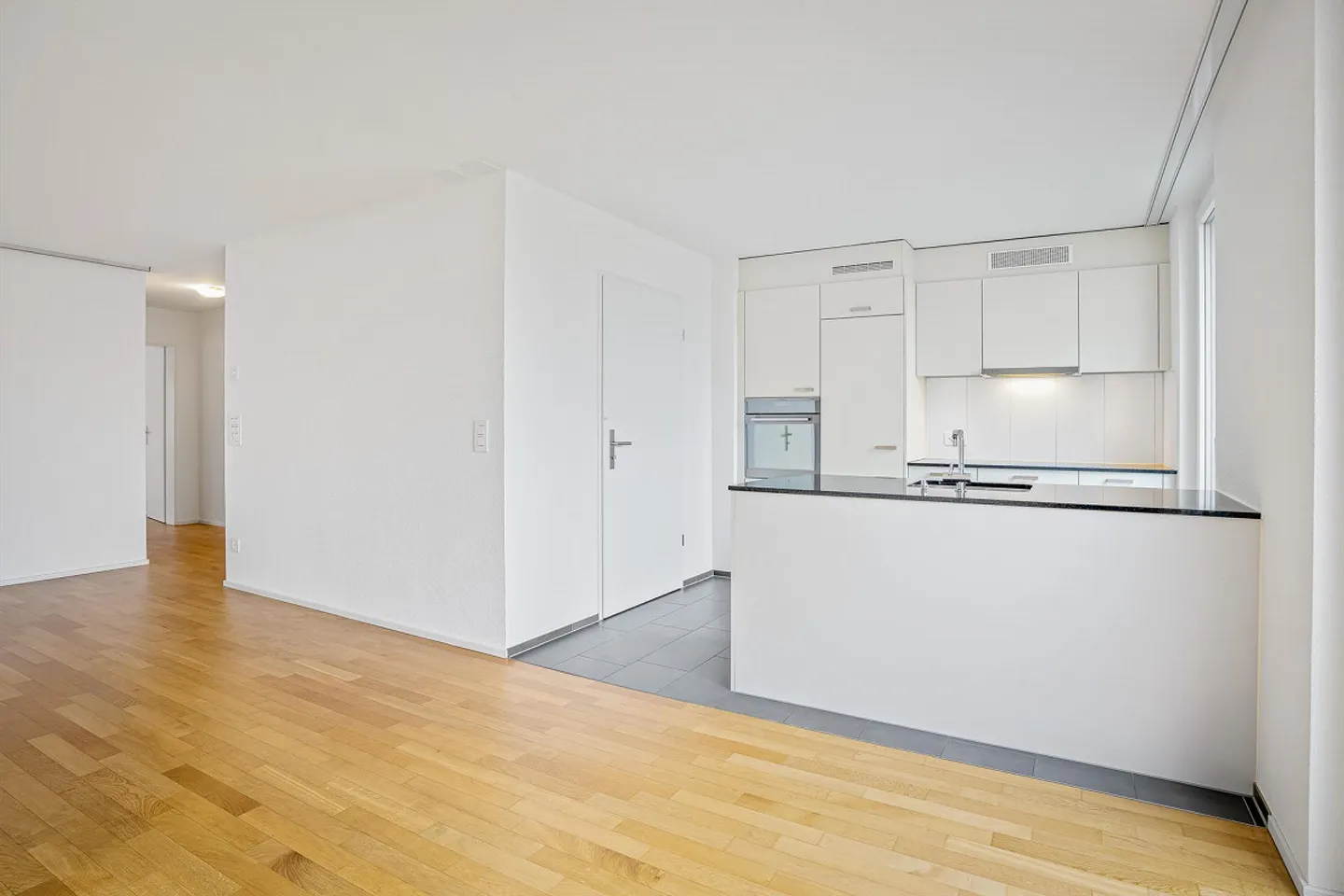 Appartamento 3.0 stanze a Neukirch (Egnach) - Foto 3 di 12