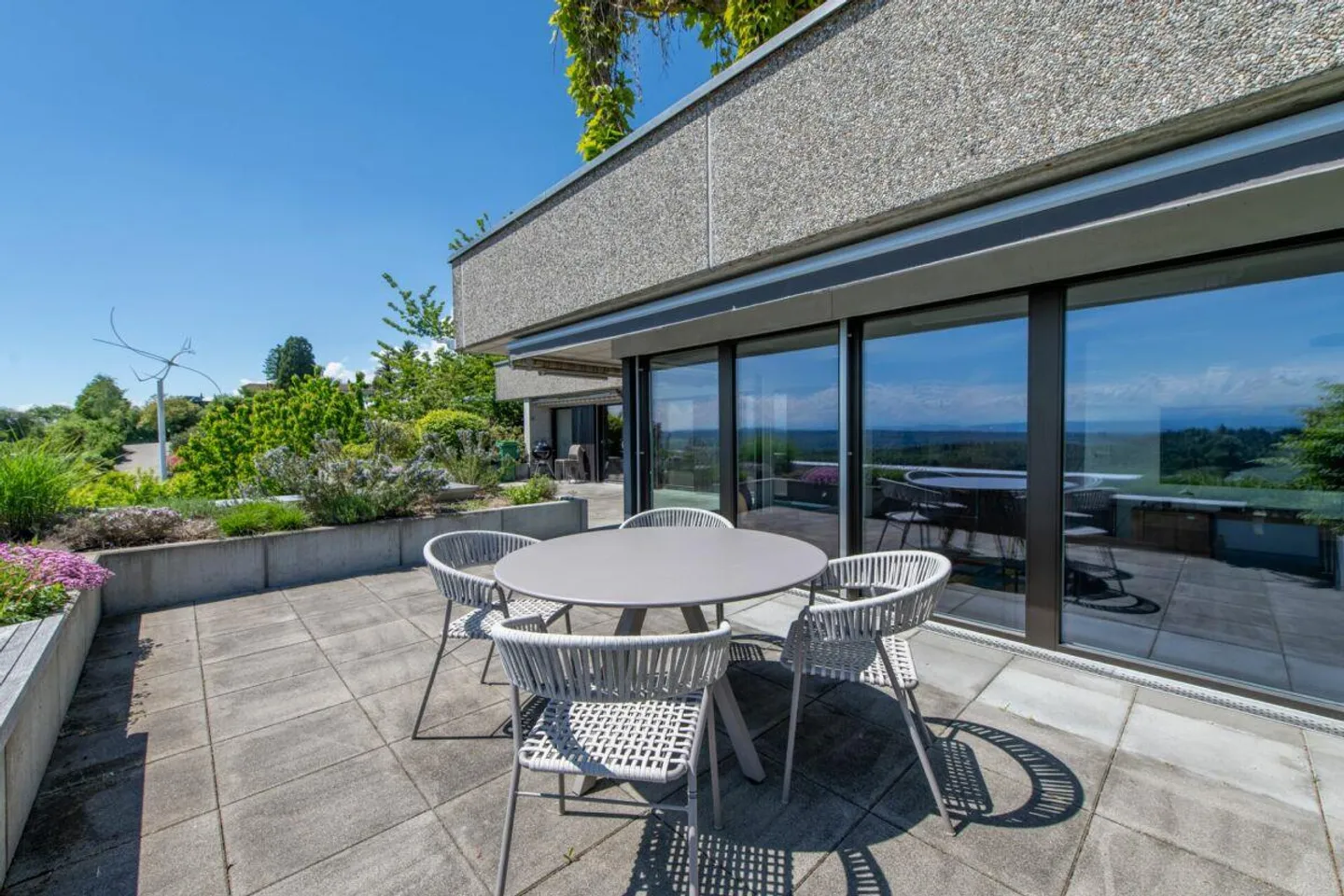 Vie exclusive avec terrasse spectaculaire dans le meilleur emplacement - Photo 21 sur 25