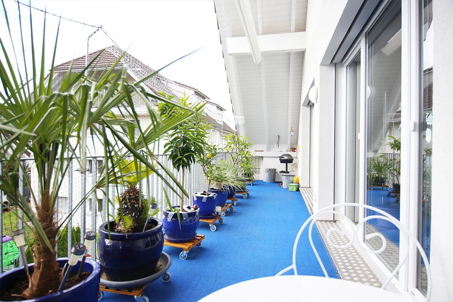 Attractive penthouse apartment - Photo 4 of 11