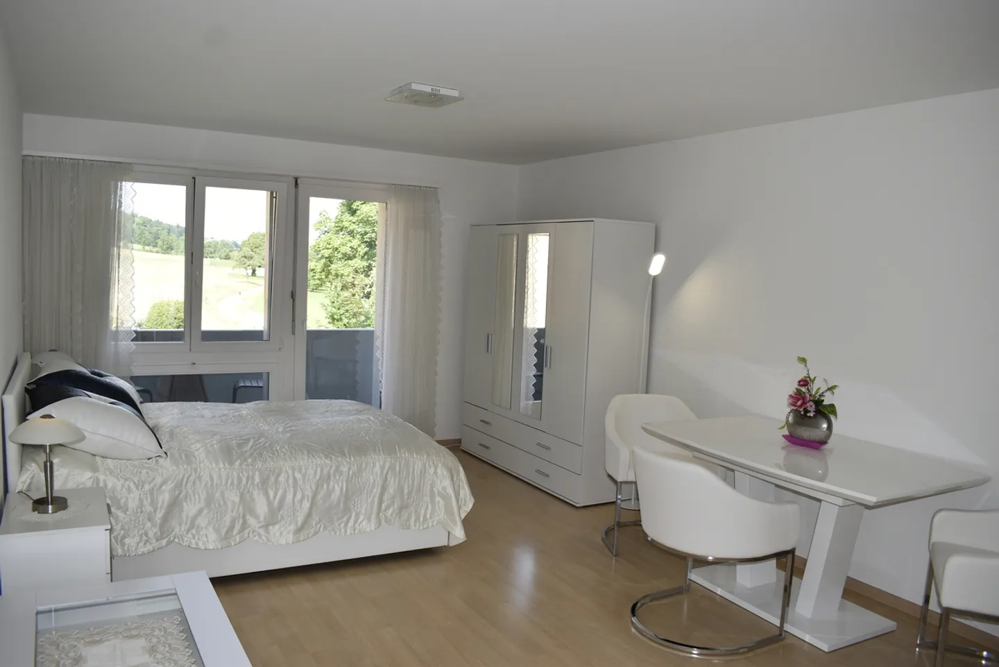 Charming 1.5-Room Furnished Apartment in 8108 Dällikon, Zurich - Photo 12 of 20