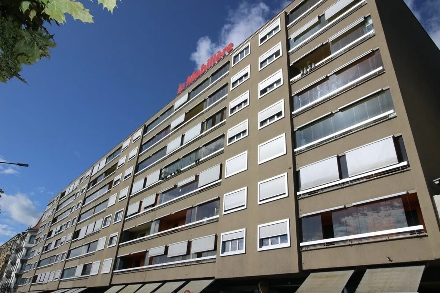 Beautiful fully renovated accommodation recently located just steps from the CFF train station - Photo 2 of 2