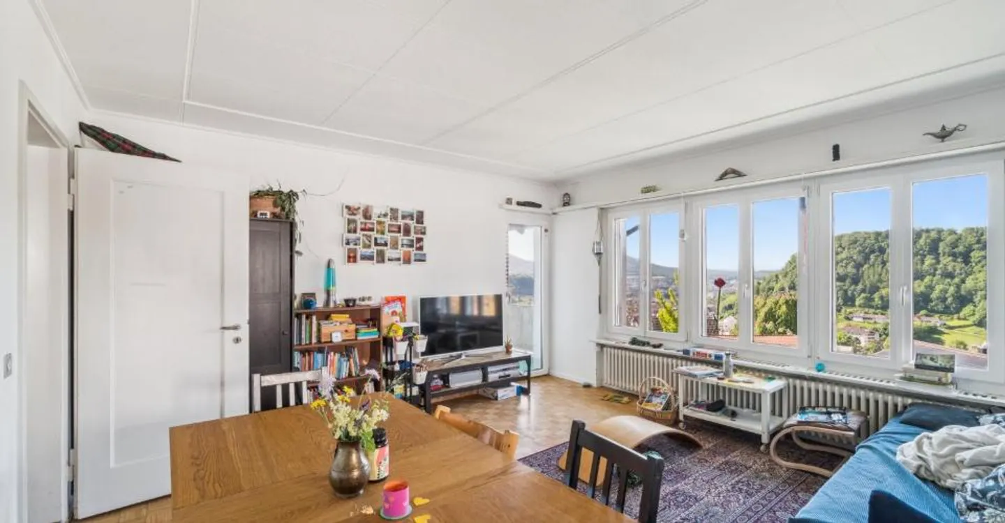 A raised location with wonderful views - Photo 4 of 8
