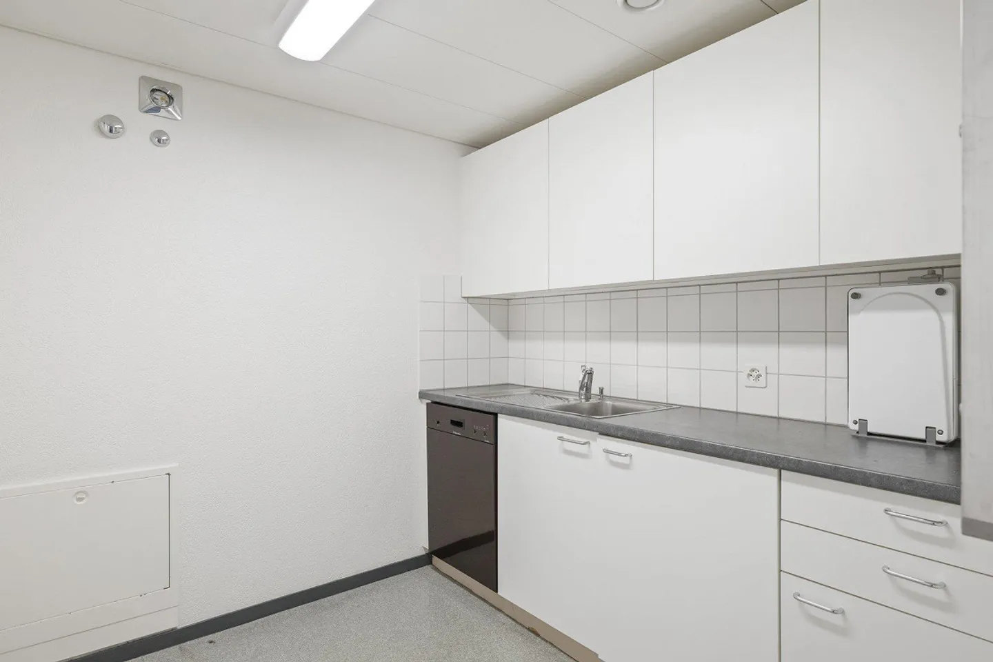 Attractive Office Space in Prime Location near the Three Country Corner - Photo 5 of 5