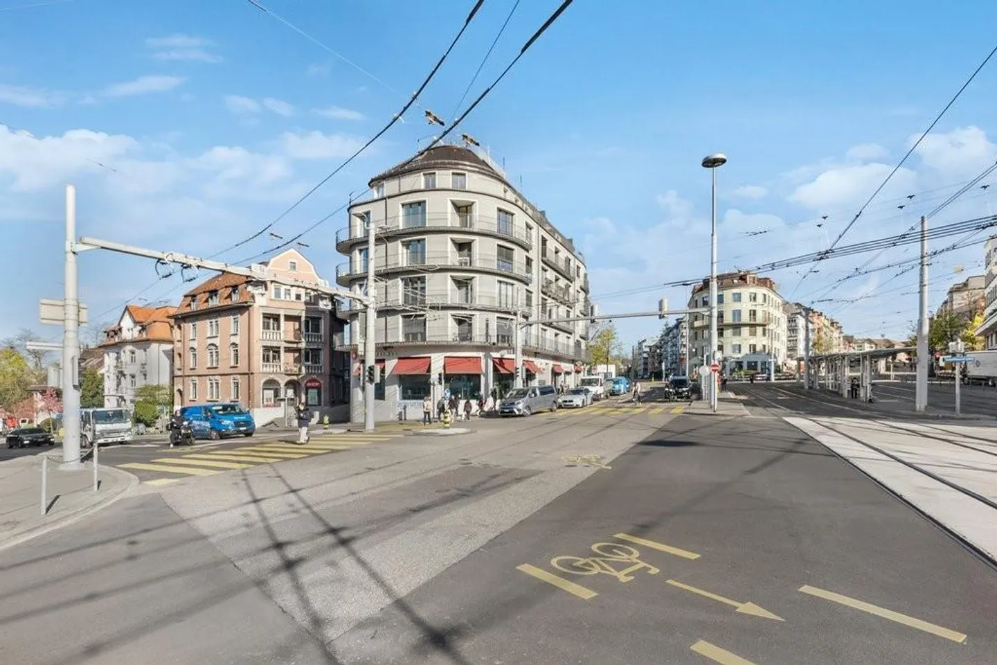 Votre nouveau point chaud d'affaires - Bureau au Schaffhauserplatz animé ! - Photo 1 sur 12