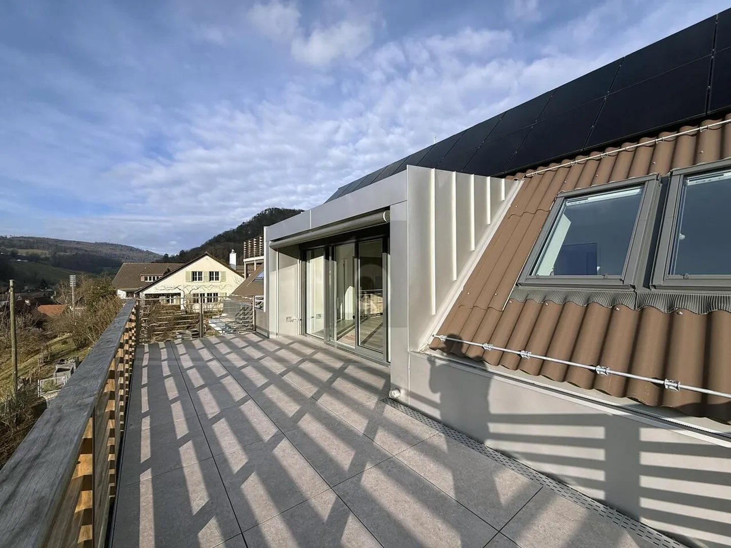 FIRST USE - WITH GALLERY, 3 BALCONIES & JURABLICK - Photo 5 of 6