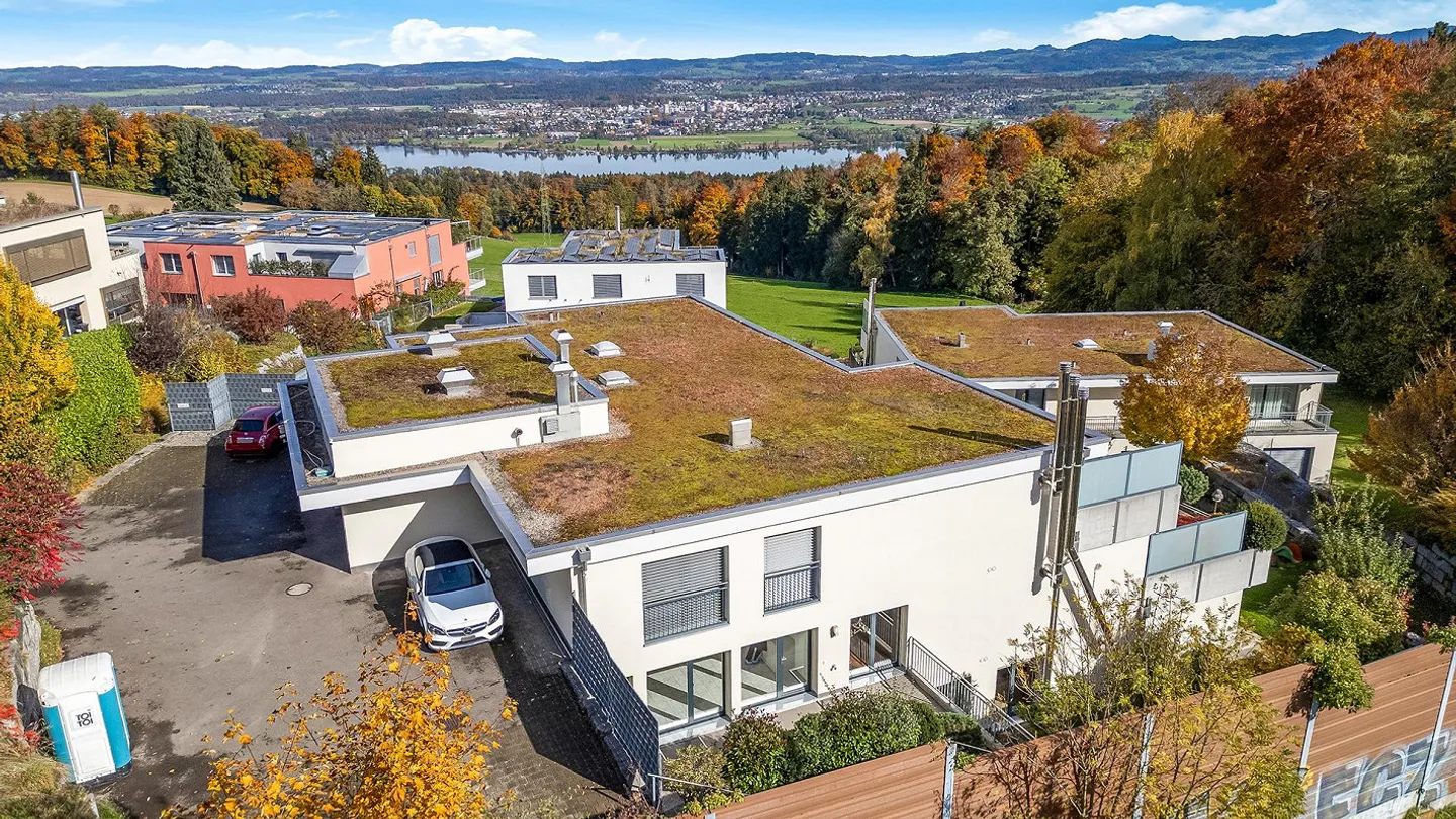 Lichtdurchflutete Residenz mit Panoramaterrassen - Foto 6 von 10