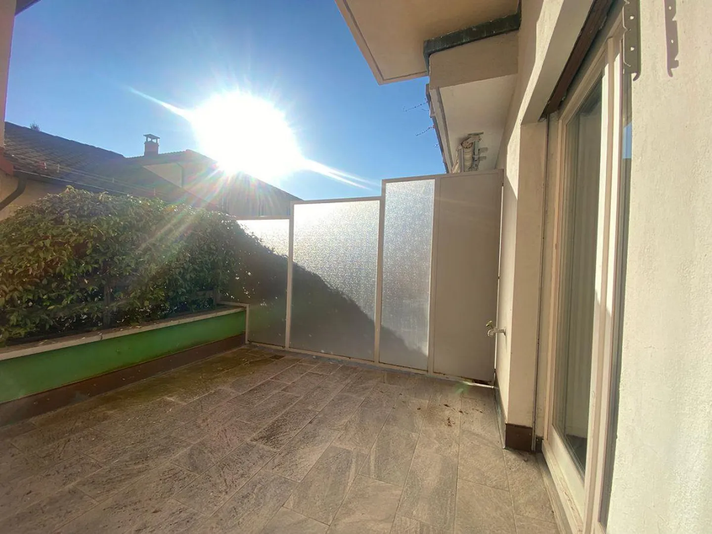 Vezia spacious and bright 3.5 rooms with balcony - Photo 1 of 6