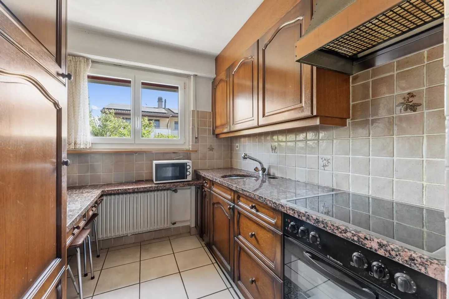 Single-family house with development potential on spacious plot - Photo 6 of 10
