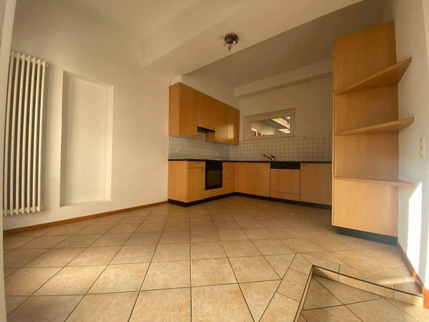 Vezia spacious and bright 3.5 rooms with balcony - Photo 2 of 6
