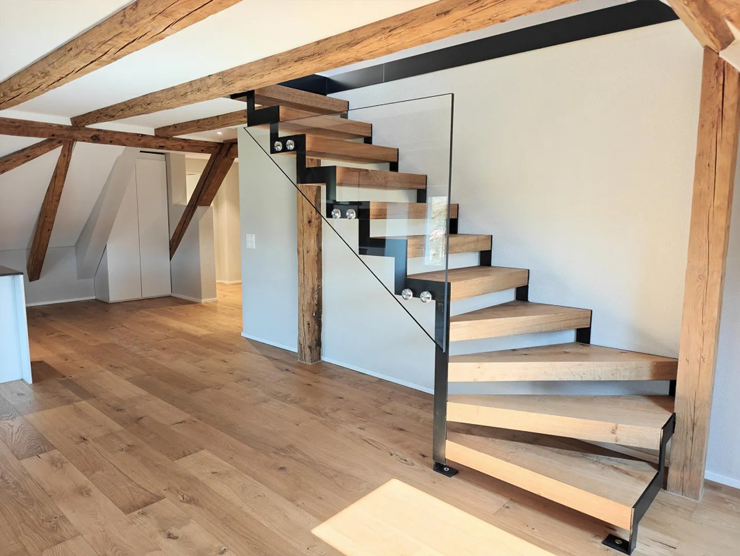 Charmante Maisonette-Dachwohnung mit Terrasse - Photo 7 sur 8